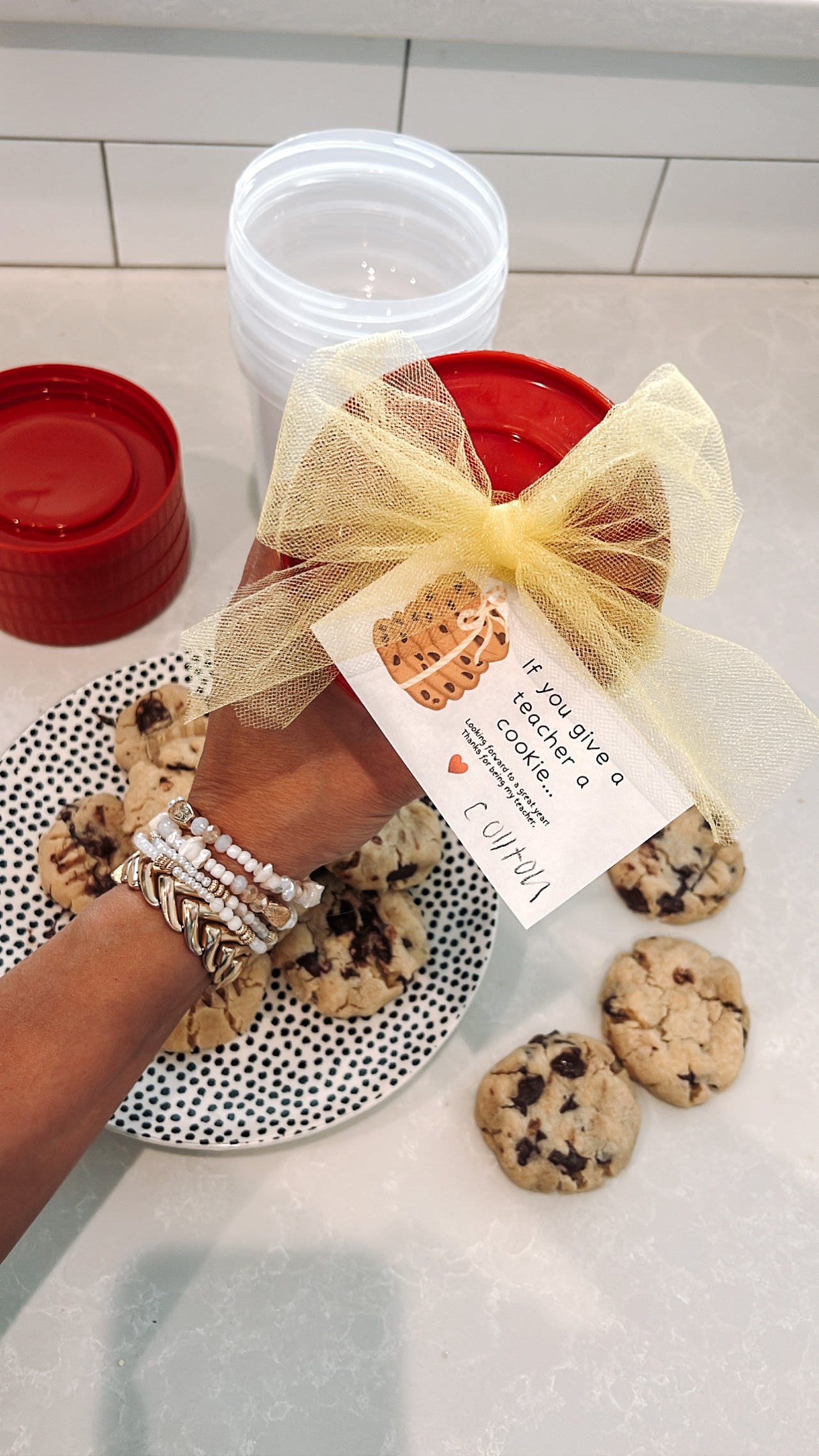Back-to-School Teacher Gift Idea! Easy Chocolate Chip Cookies and FREE Printable Tag